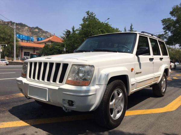 【兰州】2007年1月 jeep 切诺基 超级 4.0 四驱bj2021e6l 白色 自动档